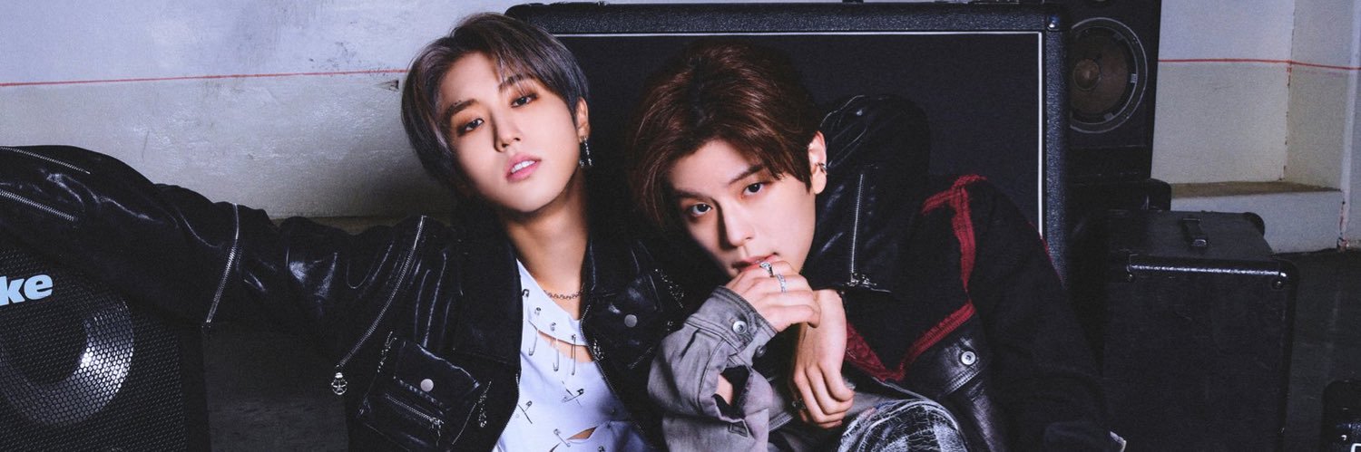 까 banner
