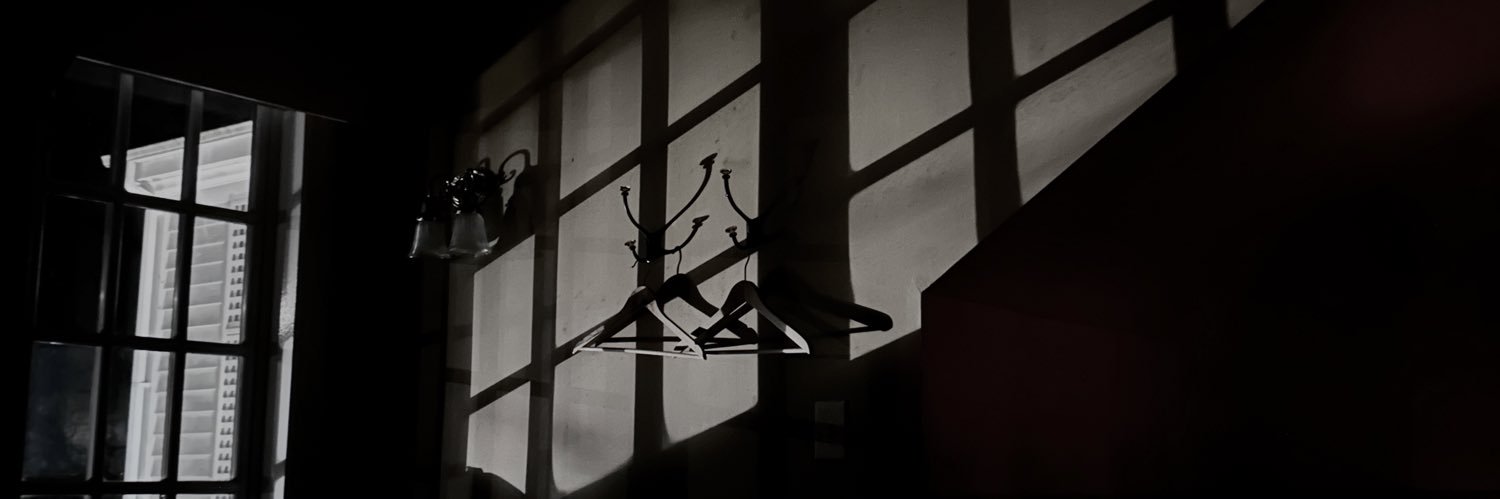 tremulant banner