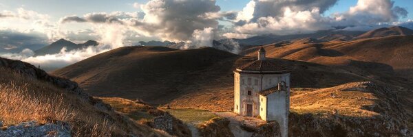 emmabensonLA Profile Banner