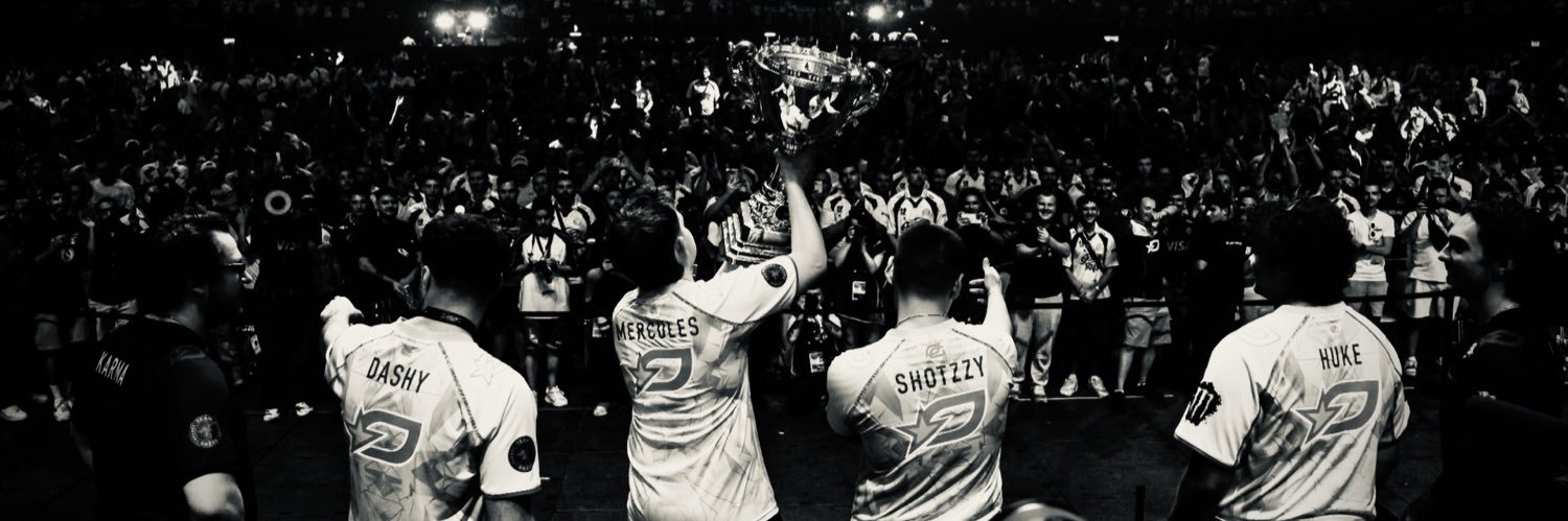 vezifer's profile banner image