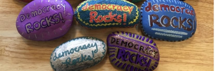 I Read Banned Books 🇺🇸🌻 🇺🇦🇬🇱 banner