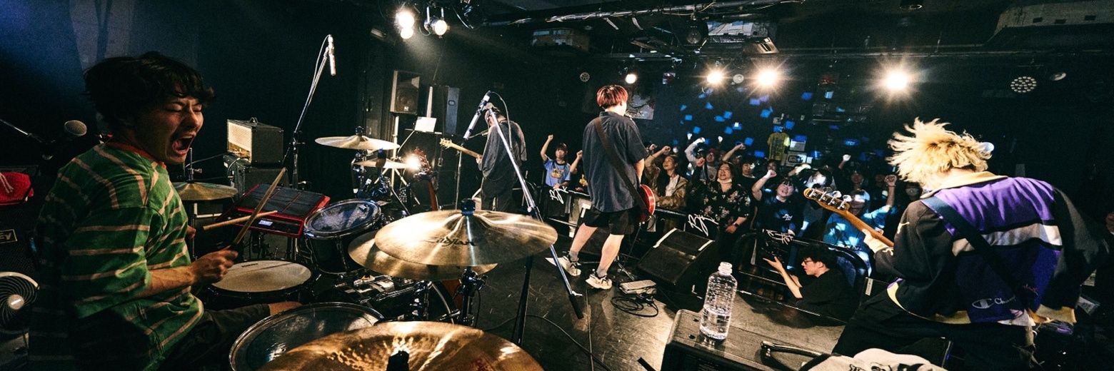 myschampe's profile banner image