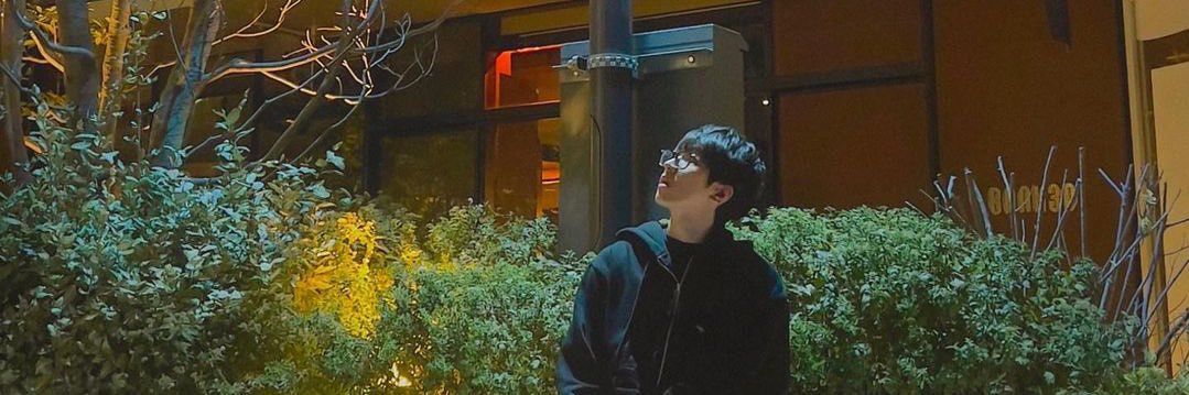 oikiot's profile banner image
