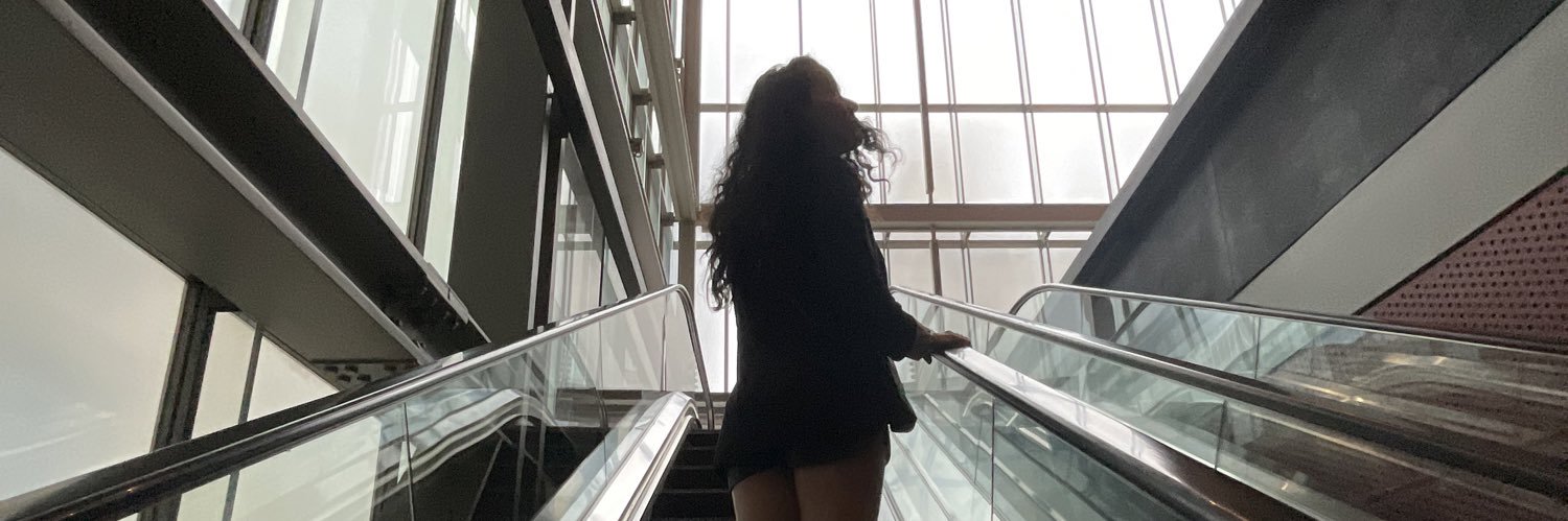 mariahassis's profile banner image