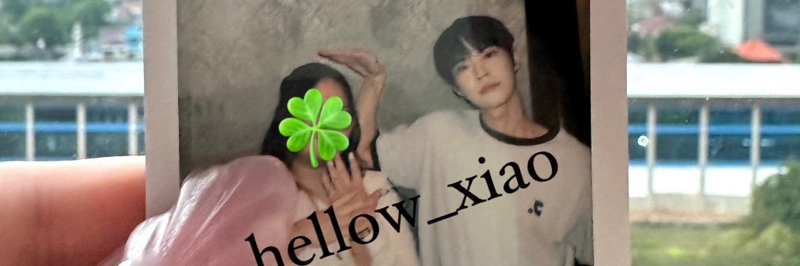 it’s viviiii here✨ banner