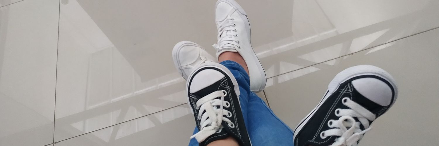 Muri_ella's profile banner image