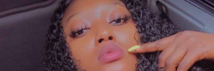 Amaberryy's profile banner image