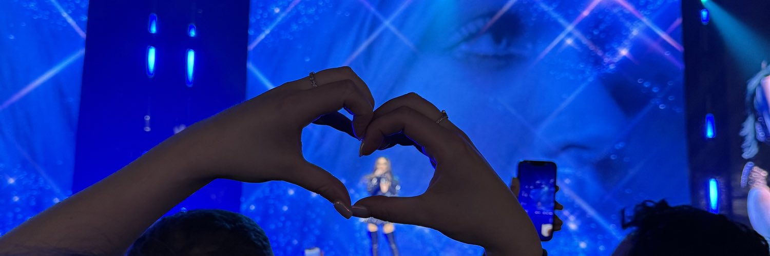 aysecx's profile banner image