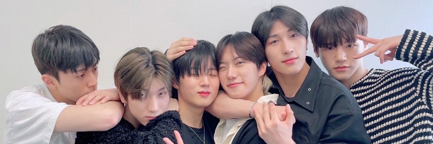 🦋•.★*🅜🅑🅛🅤🅔엠부 *•..•🦭 banner