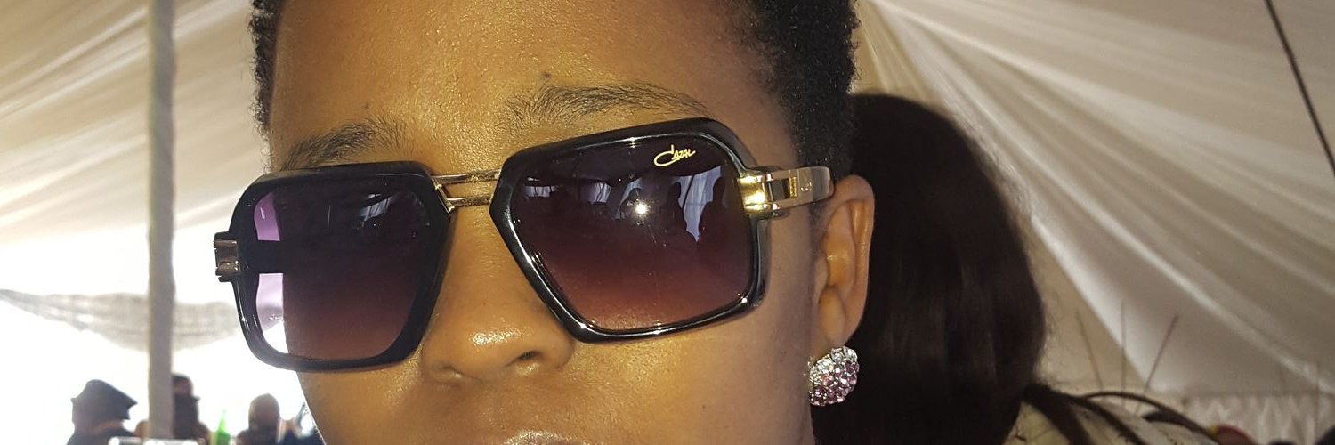 BeeHlubi's profile banner image