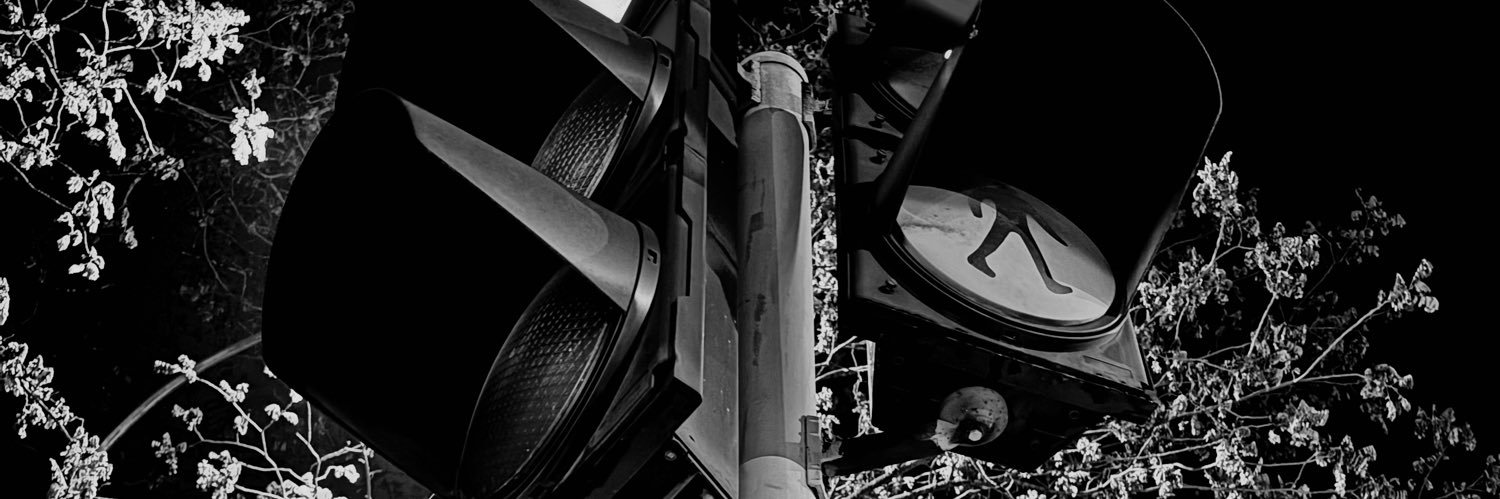 badeghoi's profile banner image