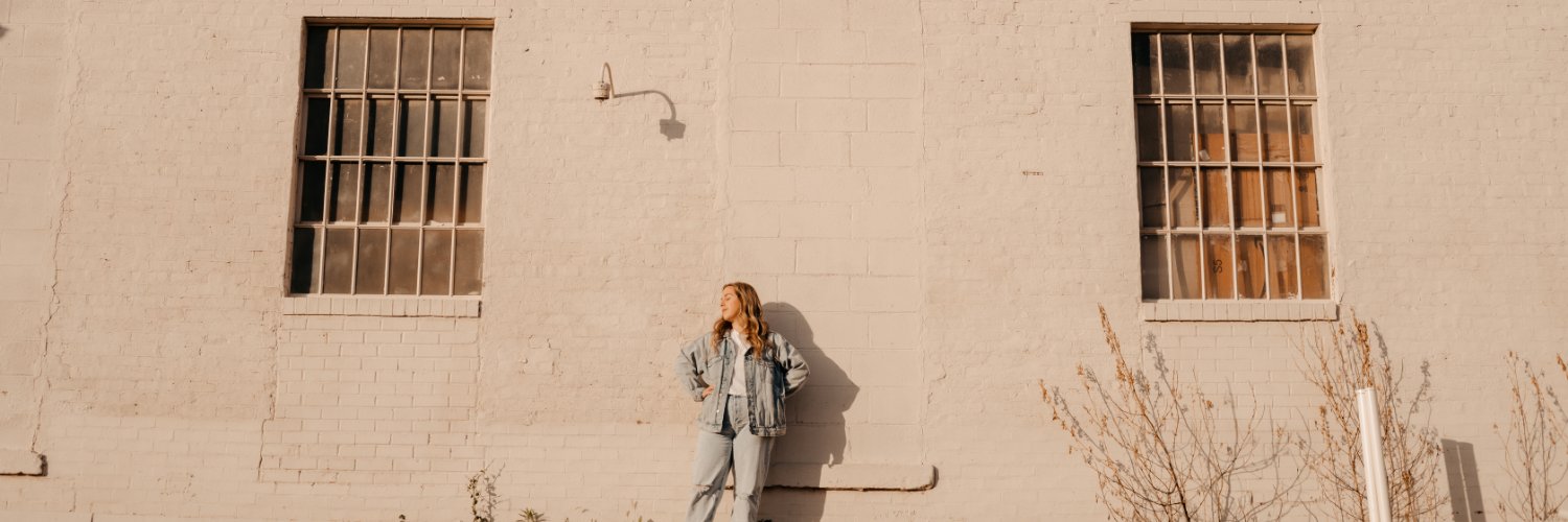 abbieallard's profile banner image