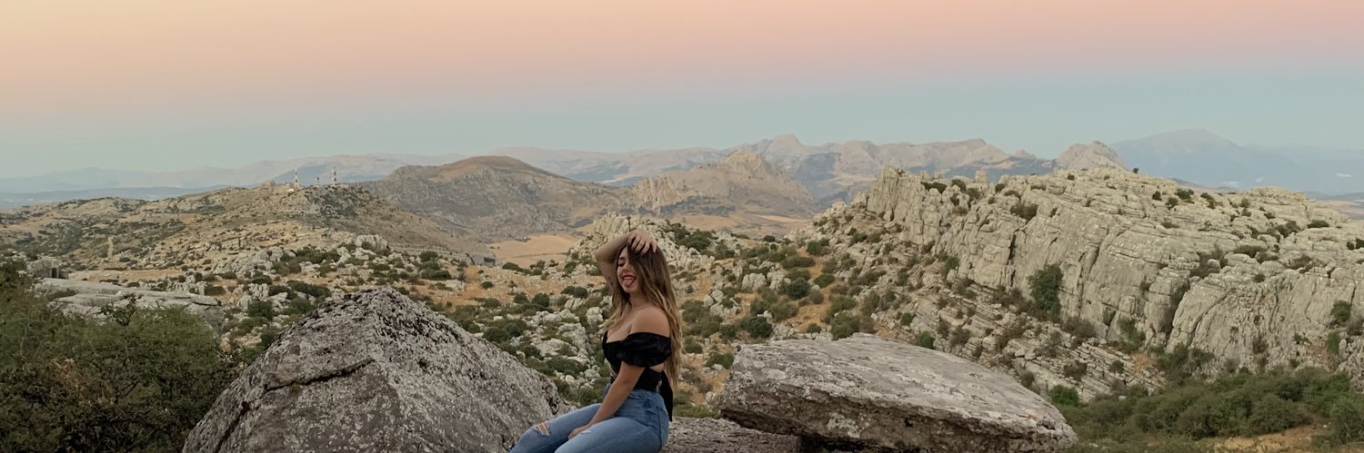 ineesfernandeez's profile banner image