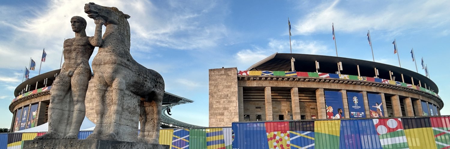 Macdara Ferris banner