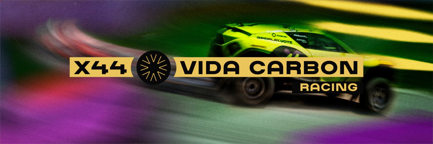 X44 Vida Carbon Racing banner