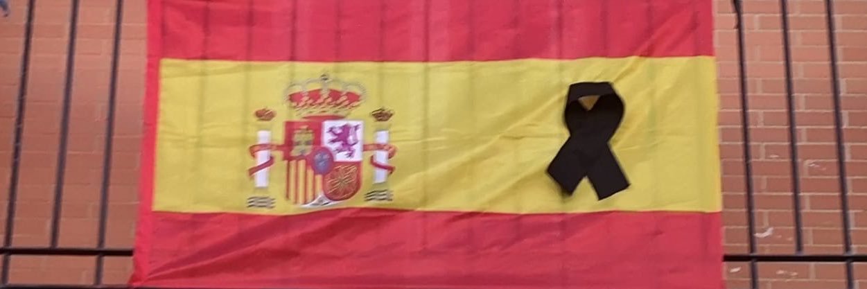 MACD banner