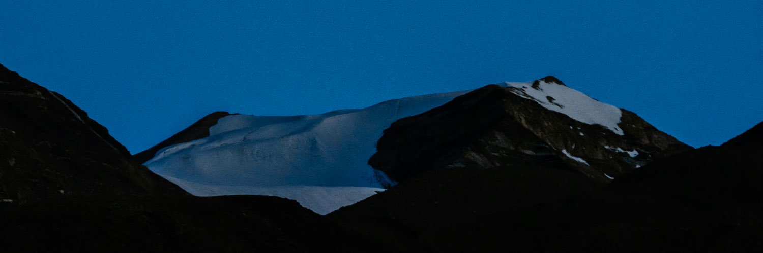 AprilEast01's profile banner image