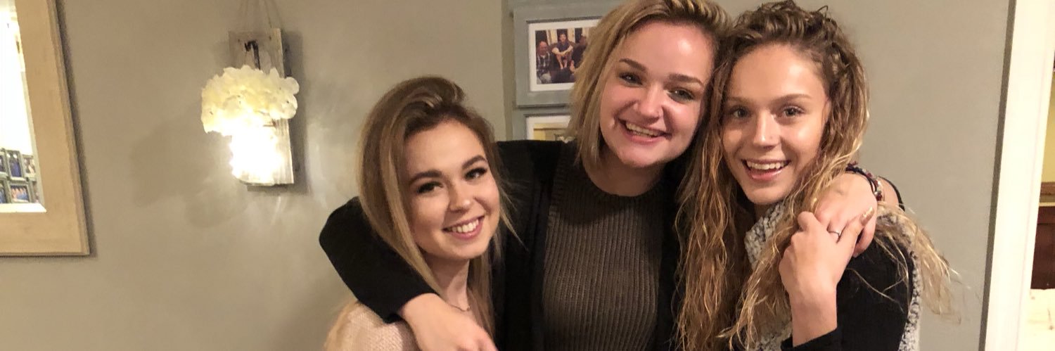 macy_macewen's profile banner image
