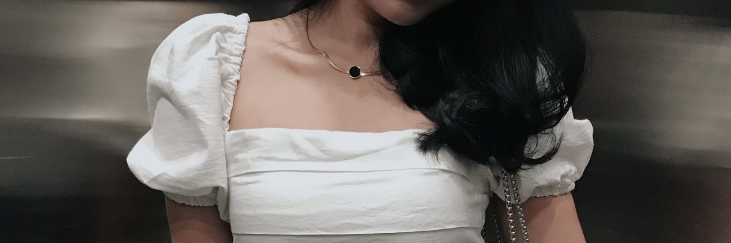 devasafiraa's profile banner image