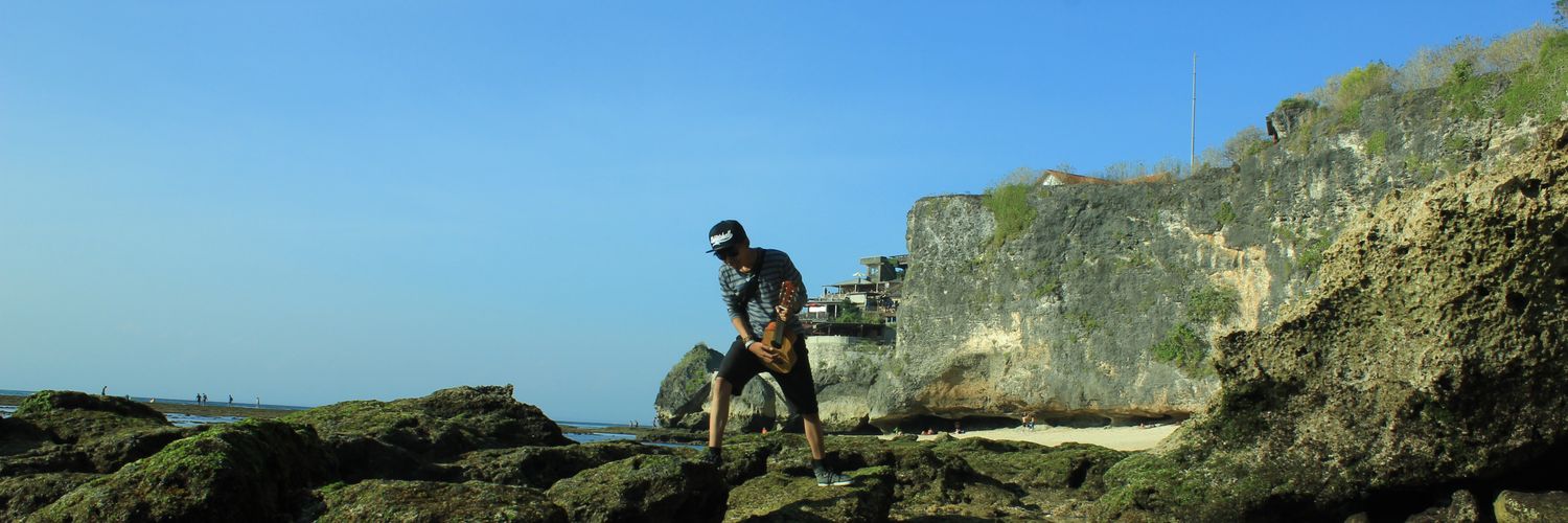 dellyster's profile banner image