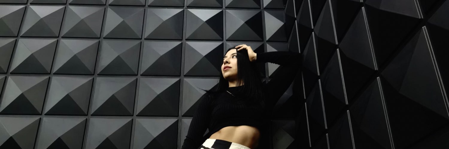 ingridzareth's profile banner image