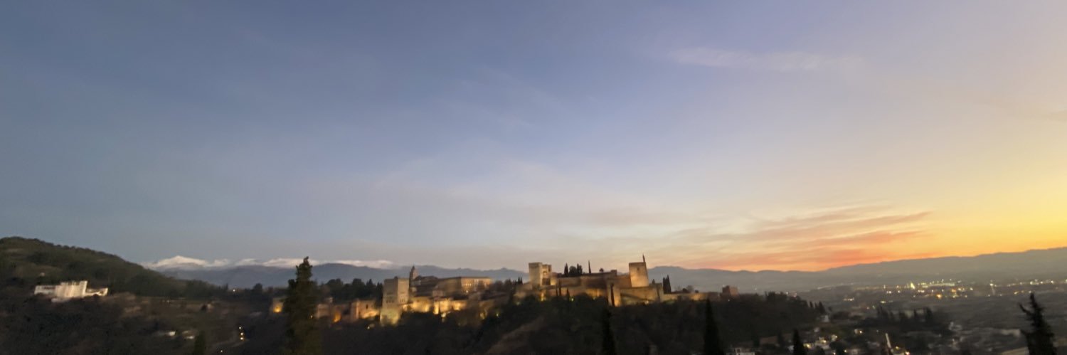 danielaaceerezo's profile banner image