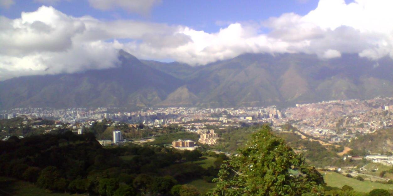 César Alarcón banner