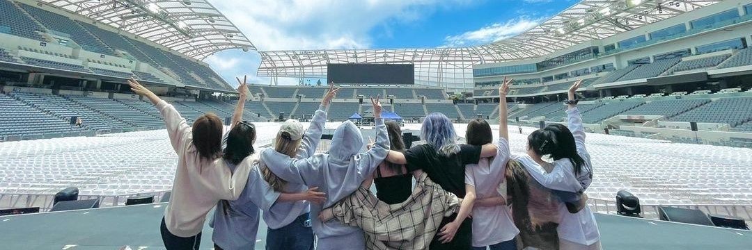 siera saw Twice RTB🍭 banner