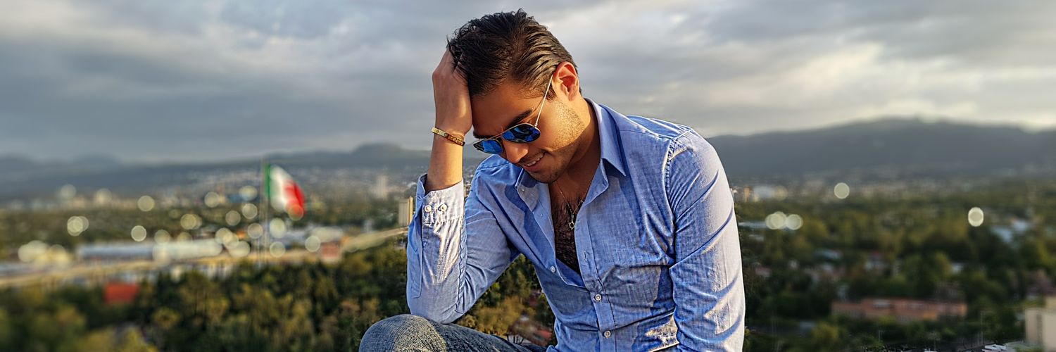 JulioCesarPerZa's profile banner image