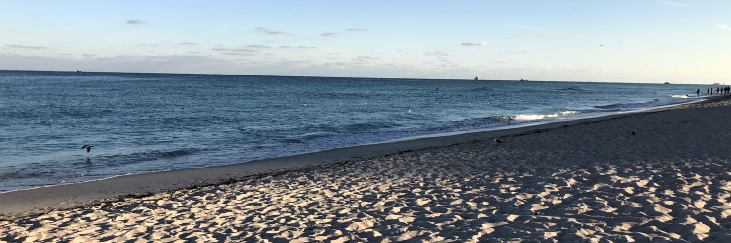lauraggonzalez's profile banner image