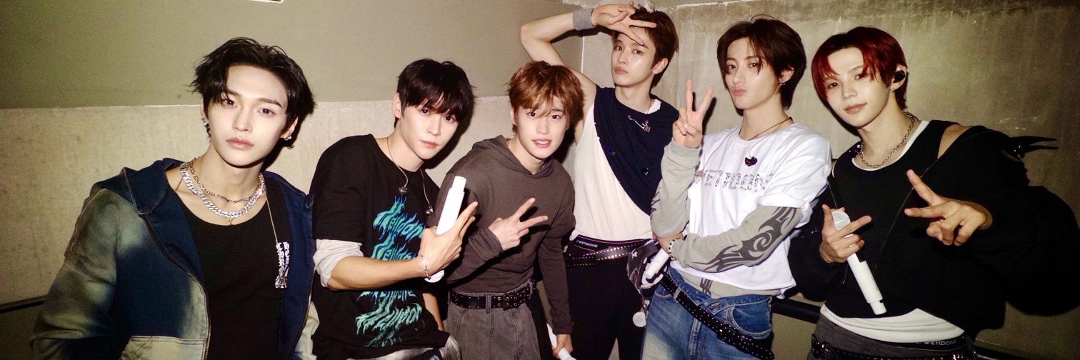 Mari ☘️ - NEWJEANS IS 5 💙🩷💛💚💜 banner