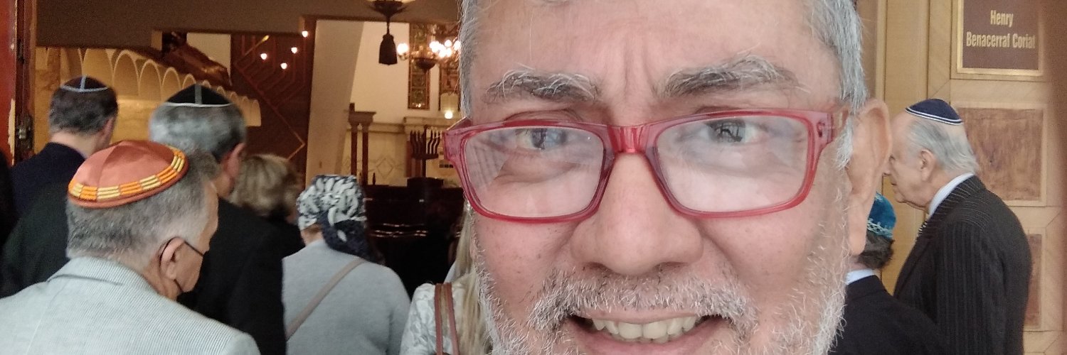 comechile's profile banner image