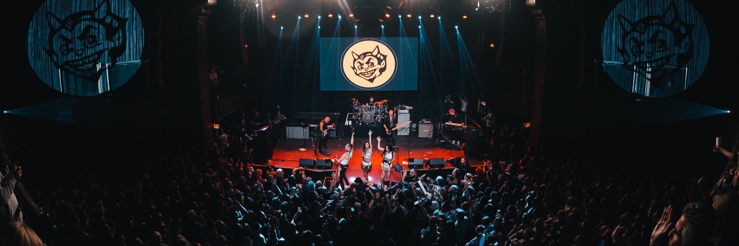 Porno For Pyros banner