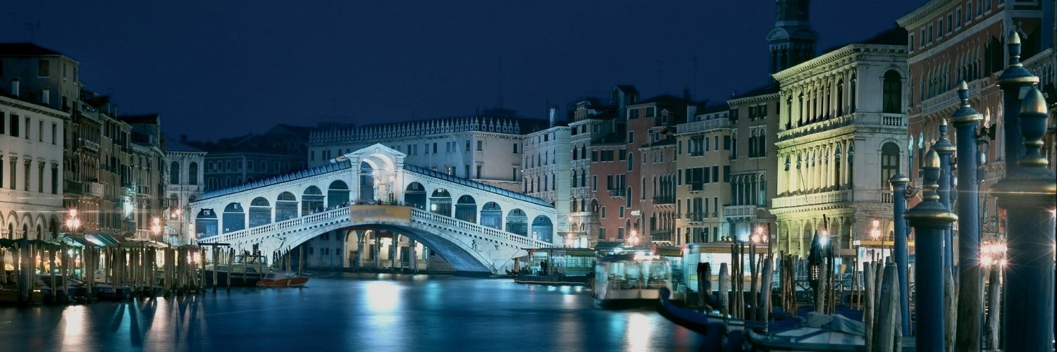 librajinni's profile banner image