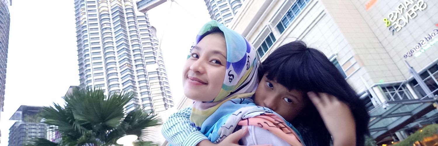 rie_zara's profile banner image