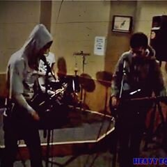 mv_hendry's profile banner image