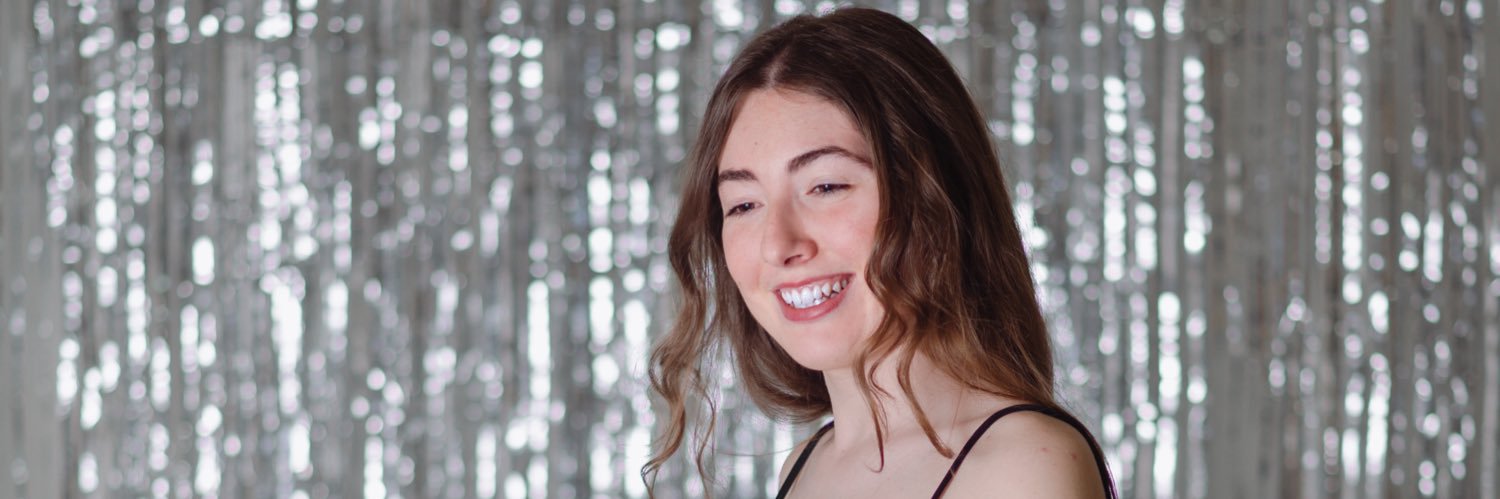lauraolhe's profile banner image