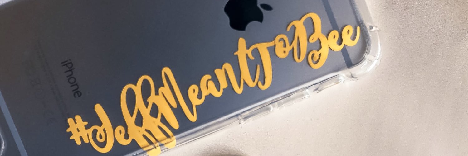BeeLajara's profile banner image