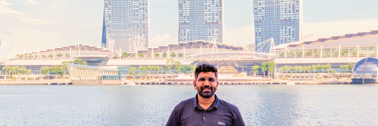 balavikki's profile banner image