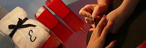 Elleebana Profile Banner