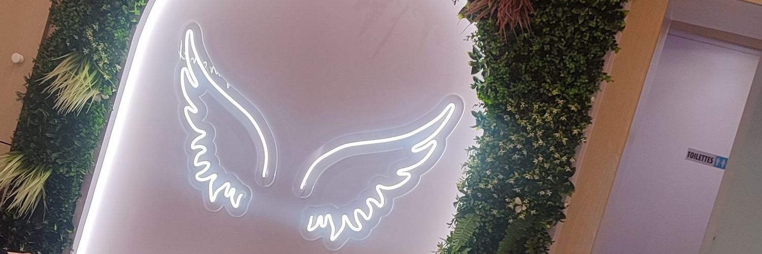 YVA 🫧🩵 banner