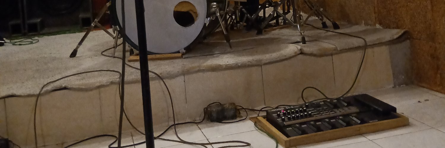 xiaoujeno's profile banner image