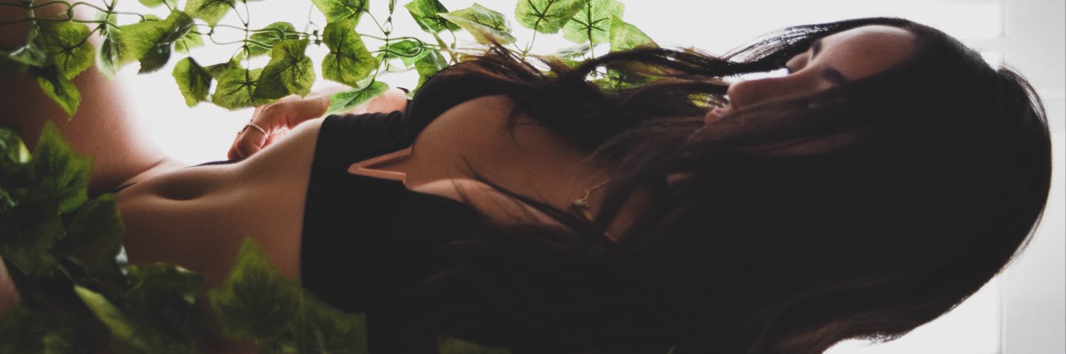 janelisserr's profile banner image