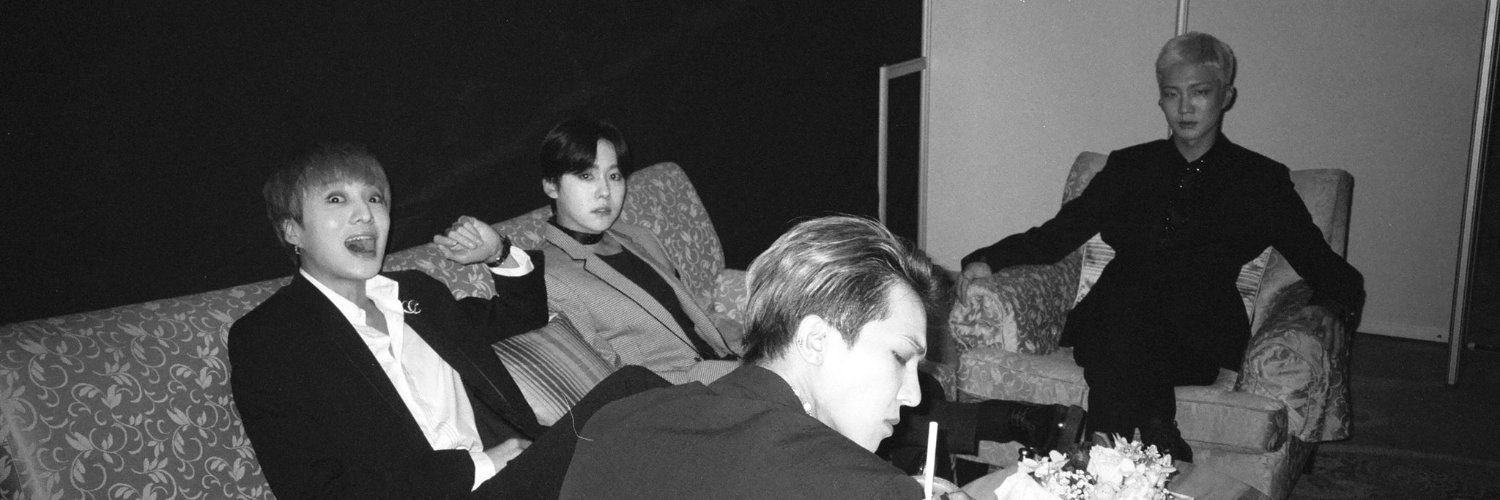 realohnim's profile banner image