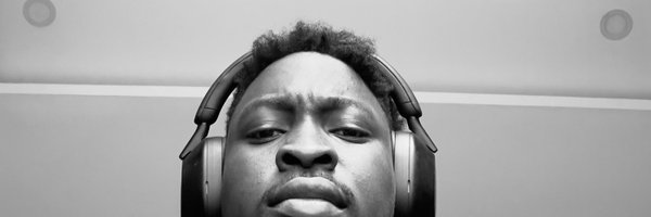 iPariola Profile Banner