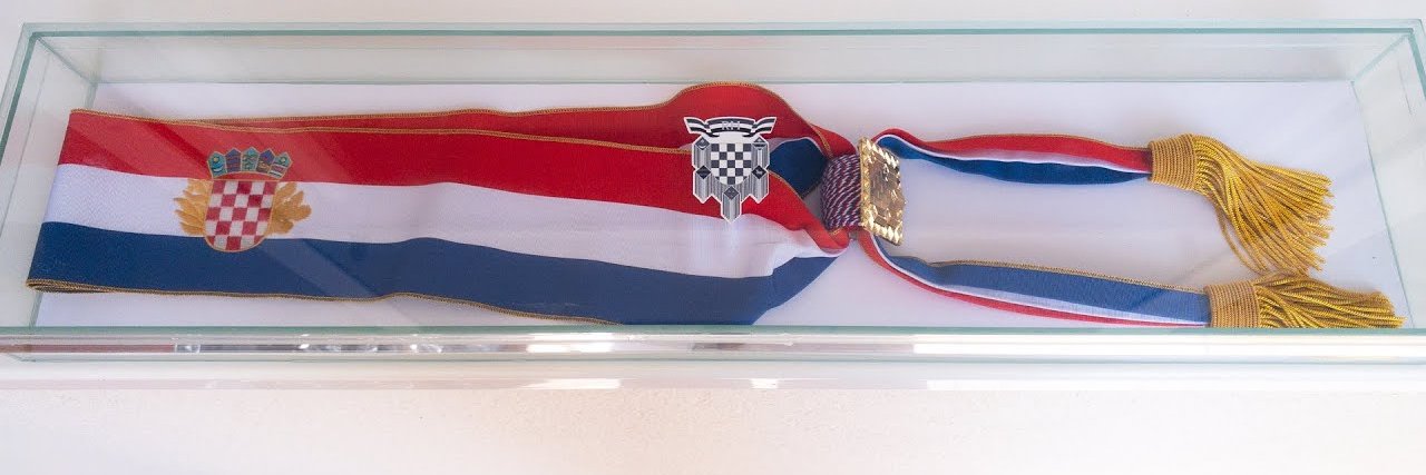 Ekstremni osuđivač svih radikalnih totalitarizama banner