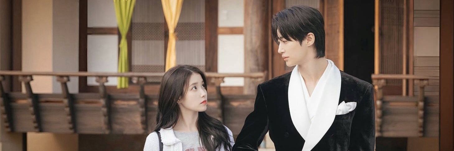 raera ݁˖ ❀ ⋆｡˚ | 𝙨𝙚𝙢𝙞-𝙞𝙖 college banner