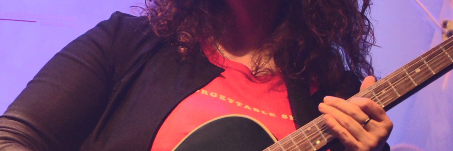 carolinabossa's profile banner image