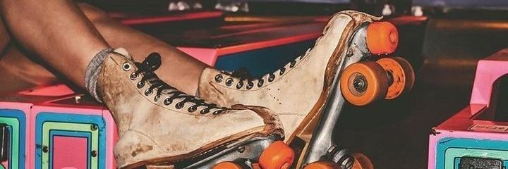 val banner