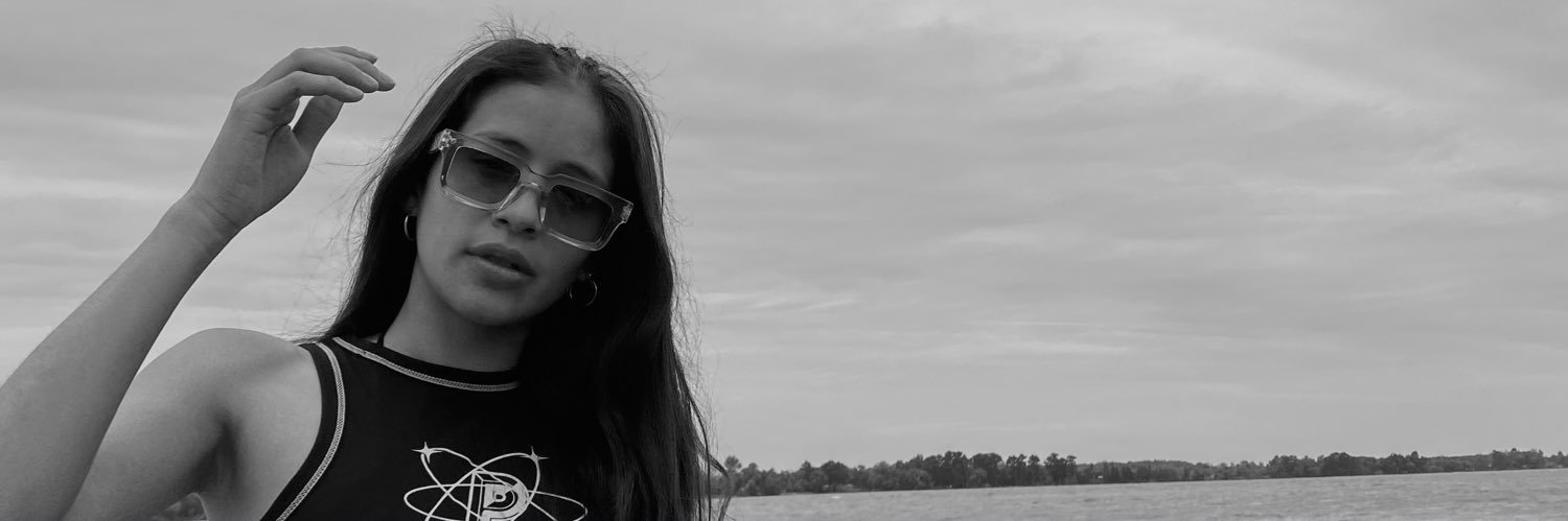 florvaqui's profile banner image